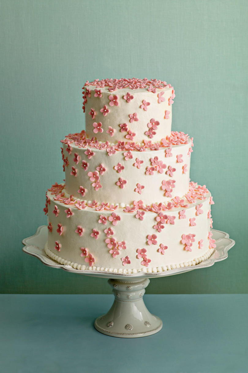 Delicado and Divine Wedding Cake 