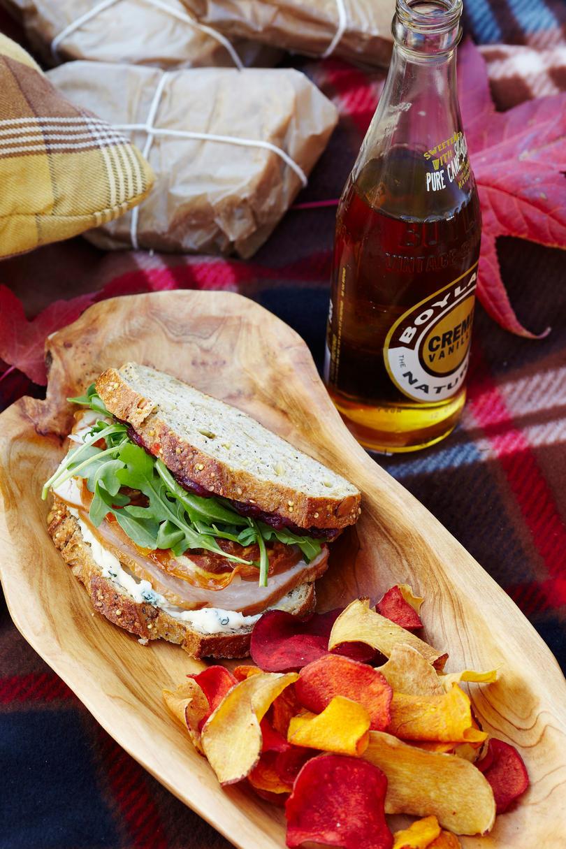 Pancetta-рукола-Турция Sandwiches