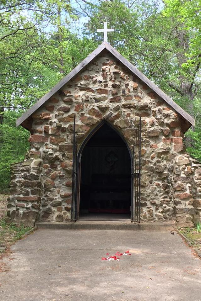 صخرة Chapel in Mansfield, Louisiana