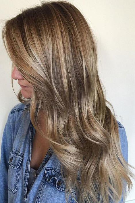 Lys Brown Hair with Natural Honey Highlights