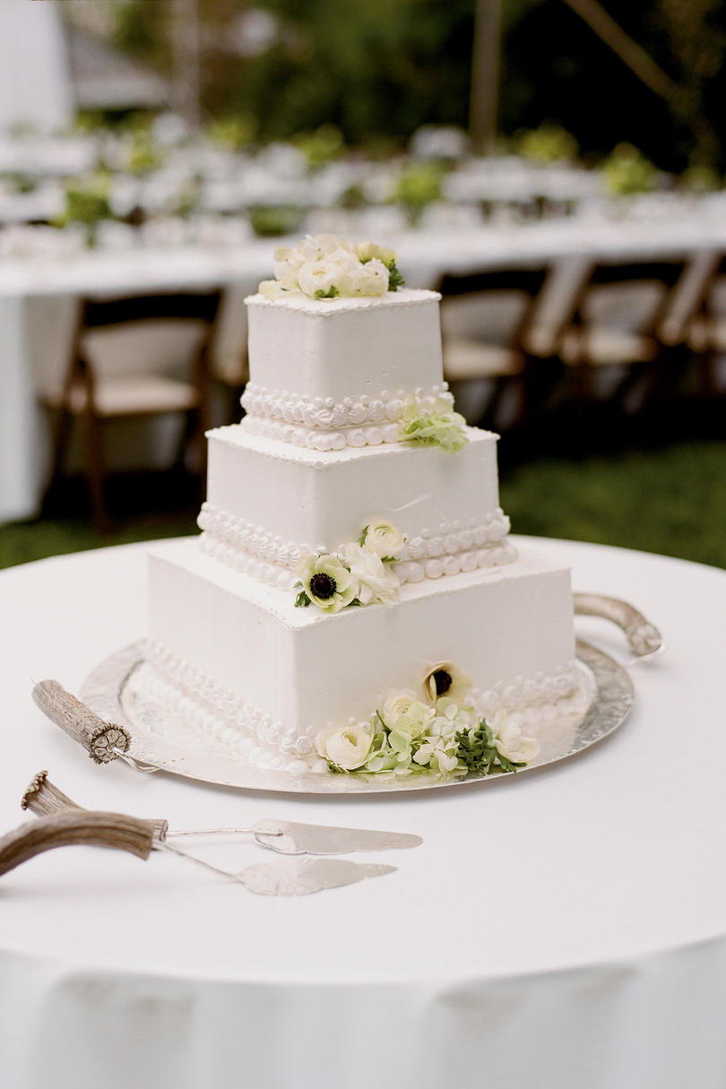 Jednoduchý Square Wedding Cake 