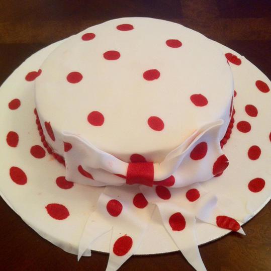 Polca Dot Derby Hat Cake