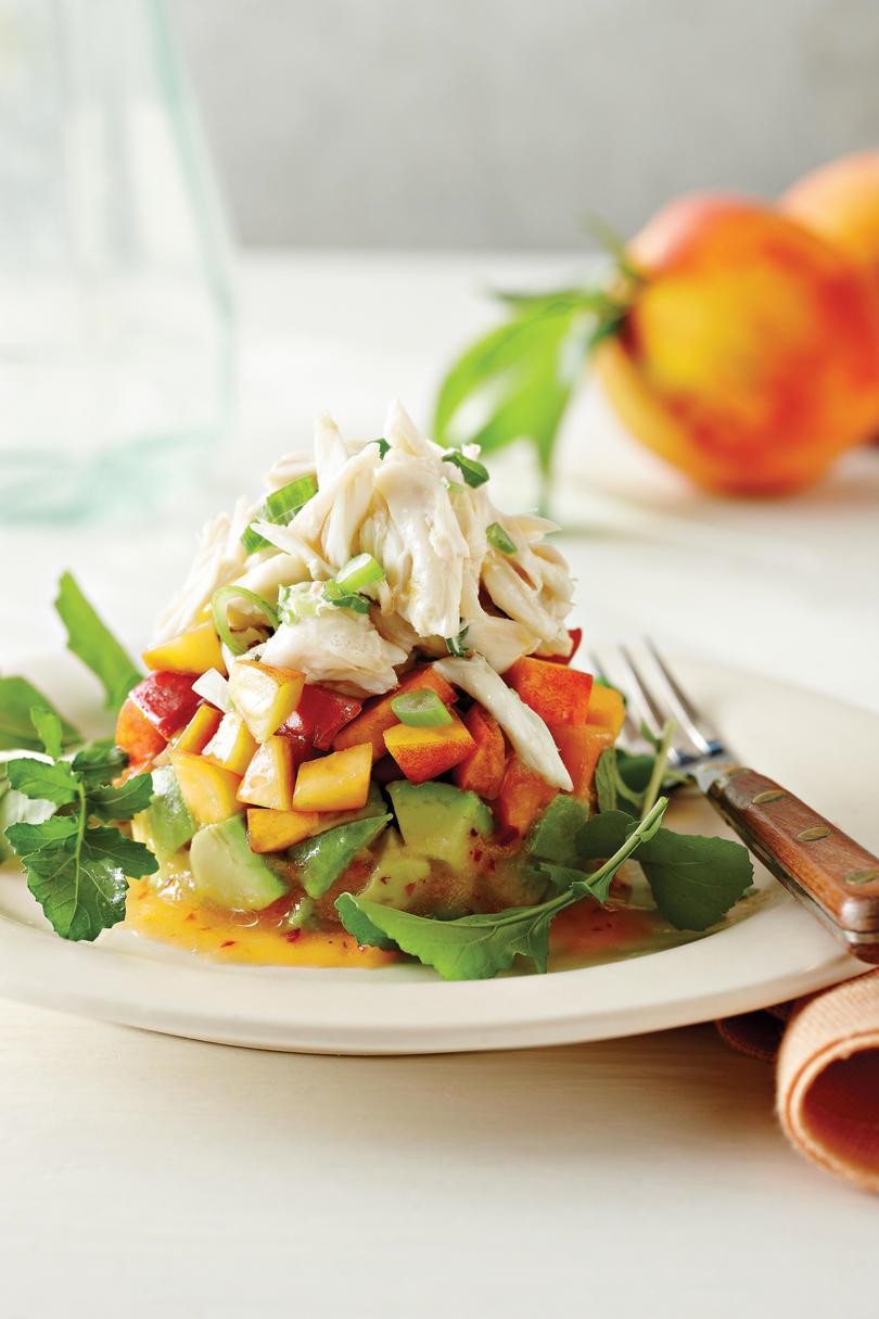 Краб Salad with Peaches and Avocados