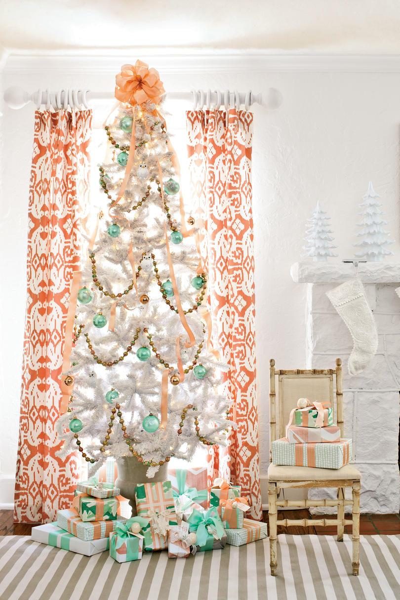 Nieve White Christmas Tree Decorations