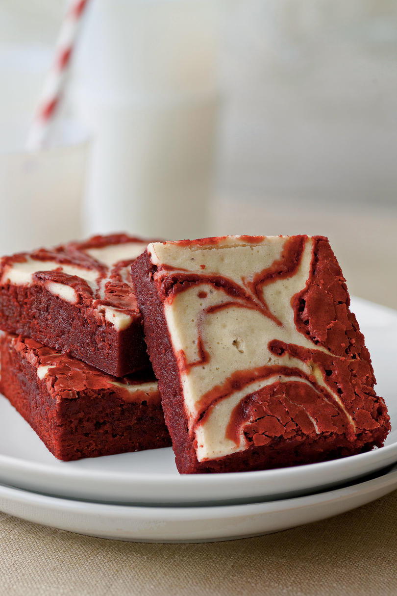 червен Velvet-Peppermint Swirl Brownies