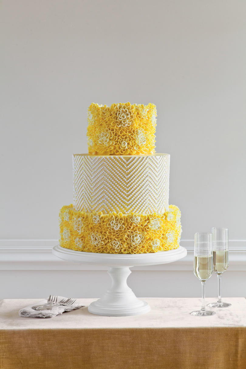 Ярък Blooms Wedding Cake 