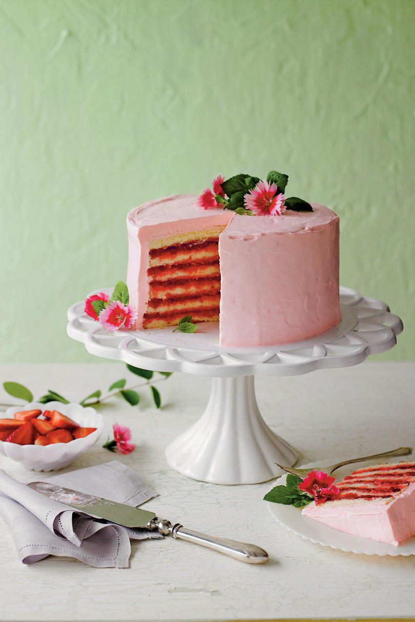 jordbær and Cream Cake 