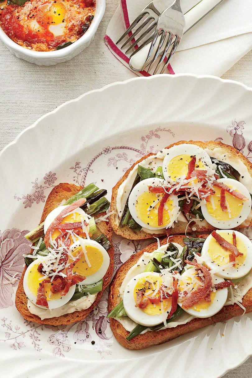 Country-Ham-a-Egg Toasts