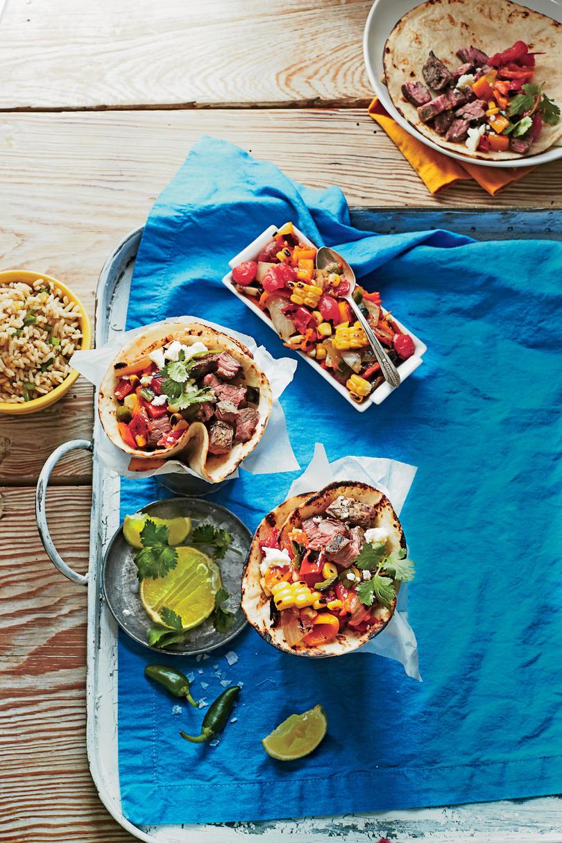 bøf Tacos with Charred Salsa