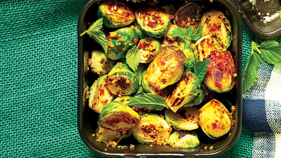 Hierro fundido Blistered Brussels Sprouts Recipe