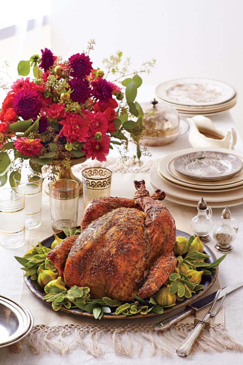 ドライ Brined-Herb Roasted Turkey Recipe