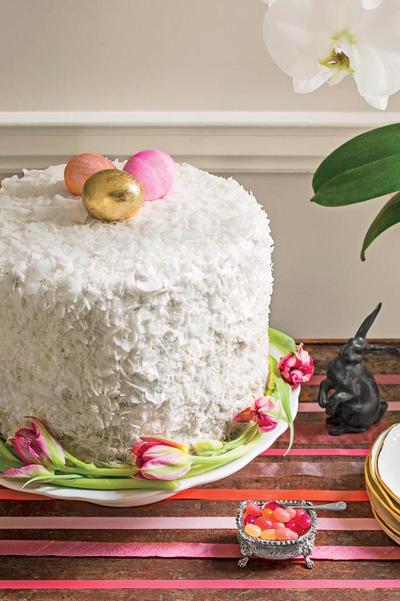 Pascua de Resurrección Coconut Cake