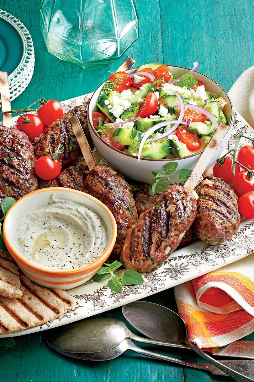 Krydret Beef Kabobs with Herbed Cucumber and Tomato Salad