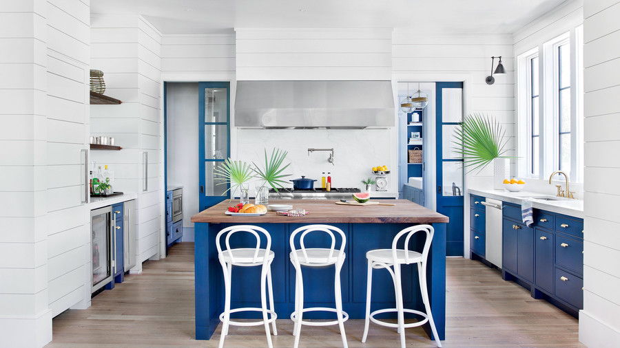 Azul and White Beach House Kitchen