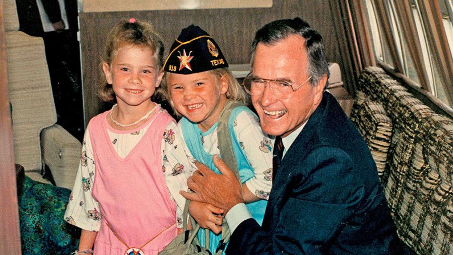 باربرا Bush, Jenna Bush Hager, and grandfather George Bush