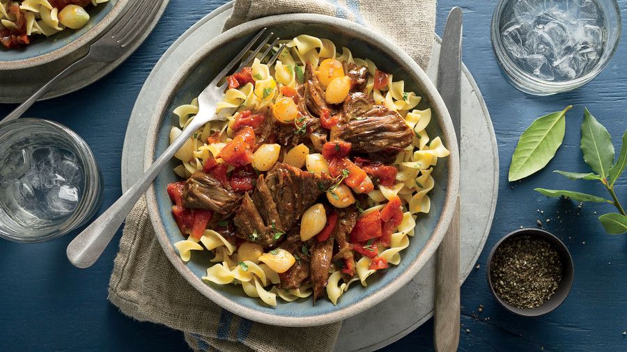 Dulce y picante Short Ribs with Egg Noodles