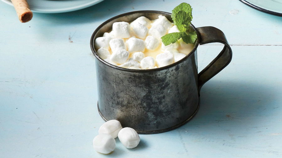 Boozy Buttermint White Hot Chocolate 