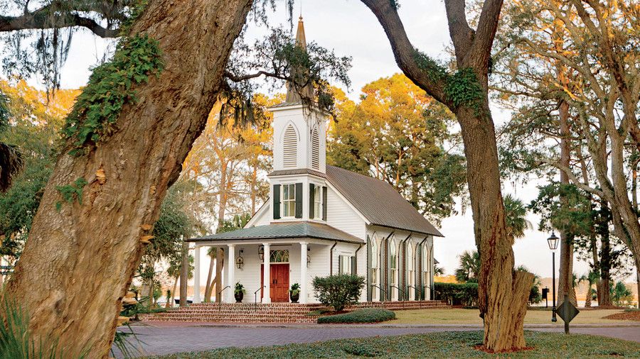 Може River Chapel in Palmetto Bluff in Bluffton, South Carolina