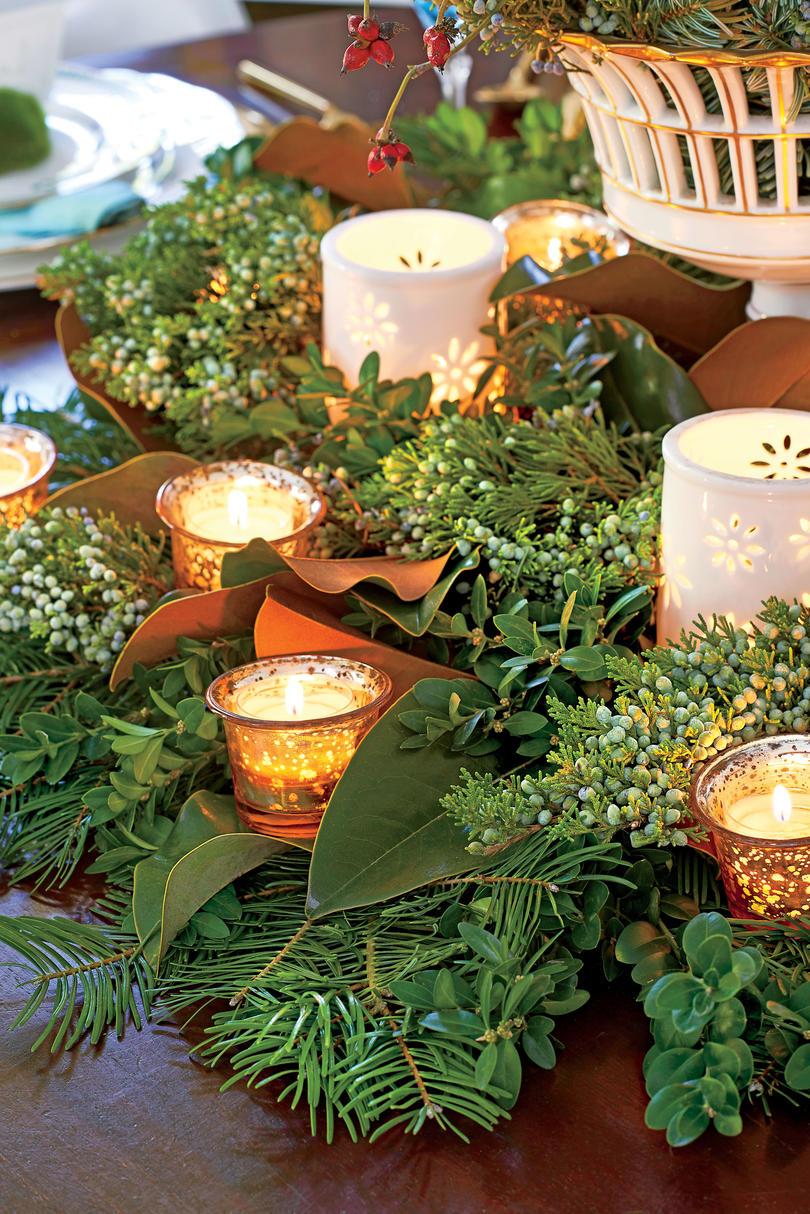 ヒレメマイヤー Christmas Dining Room Centerpiece with Candles