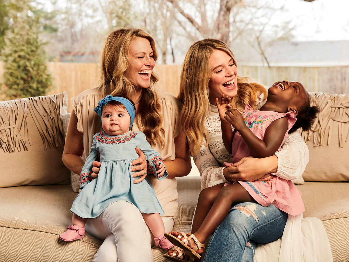 Lauren Akins with Mother, Lisa, and Two Daughters, Willa Gray and Ada James