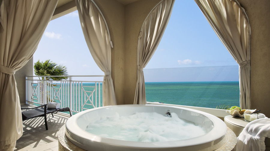 Cheeca Lodge and Spa Oceanfront Balcony and Tub with View