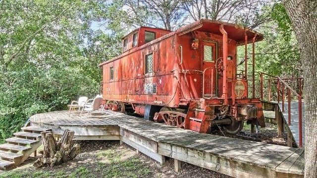 Syd Living New Braunfels Train Depot House Caboose Bedroom 2