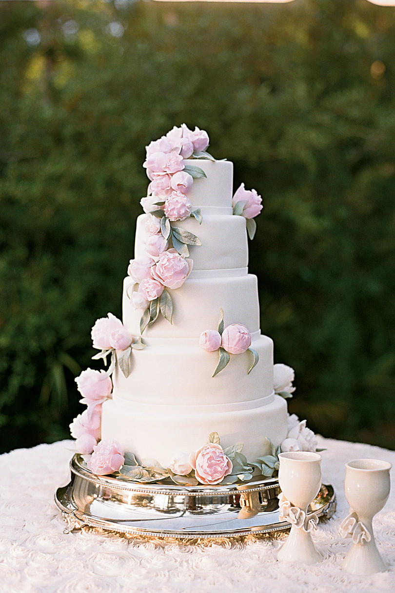 الفاوانيا Wedding Cake 