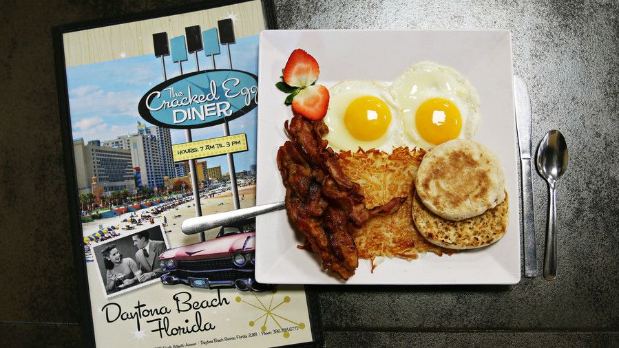 ザ Cracked Egg Diner (Daytona Beach Shores, Florida)