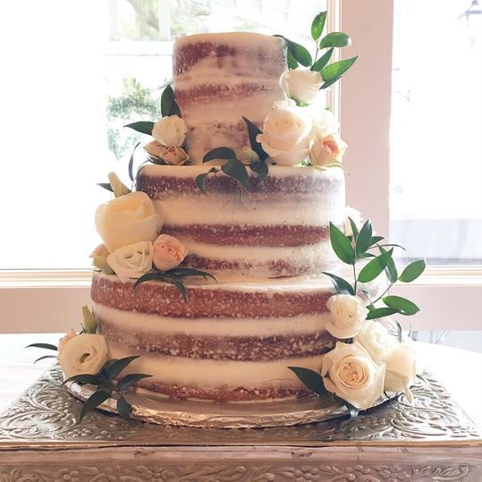 Lykkelig Wedding Cake