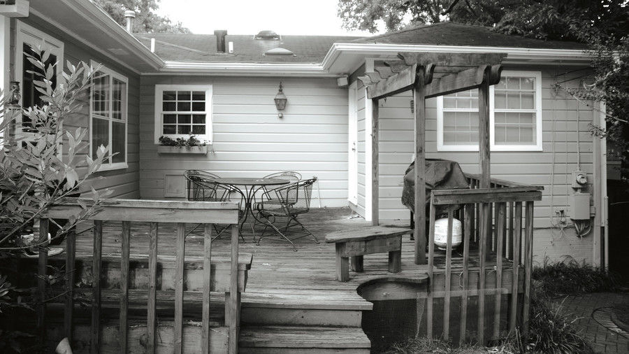 Dřevěný Deck Porch Before