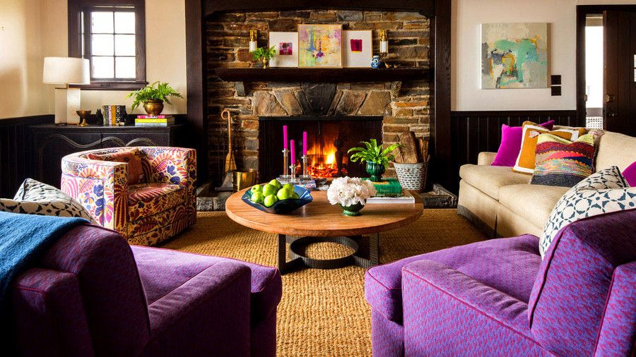 Levende Room with Purple Armchairs