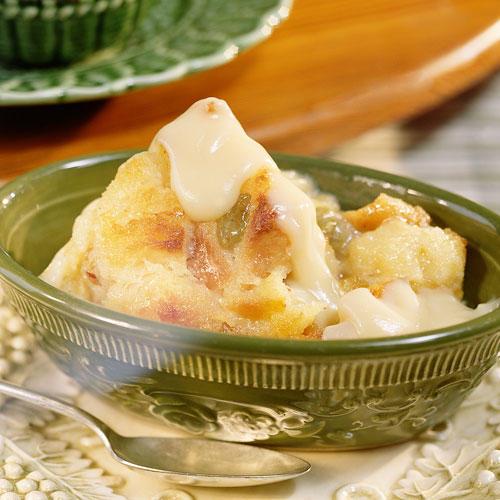 Chléb Pudding With Vanilla Sauce
