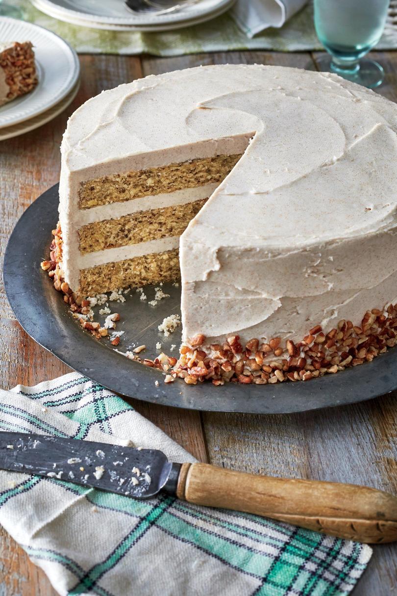 Smør Pecan Layer Cake with Browned Butter Frosting