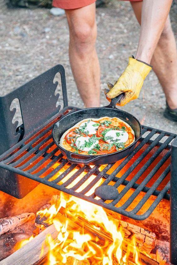 25 Skillet Pizzas Campfire Skillet Pizza