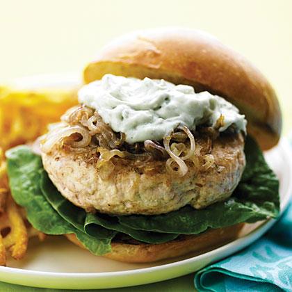 Kuře Burgers with Caramelized Shallots and Blue Cheese