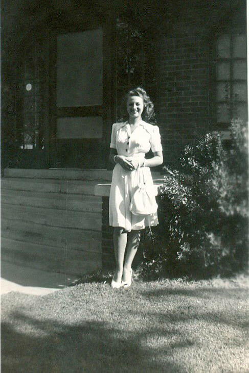 كاثرين Couch Edwards, 1945