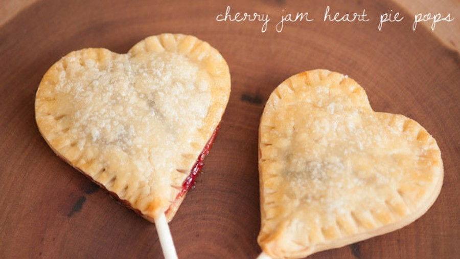 най-доброто Valentine’s Day Treats Online cherry pie