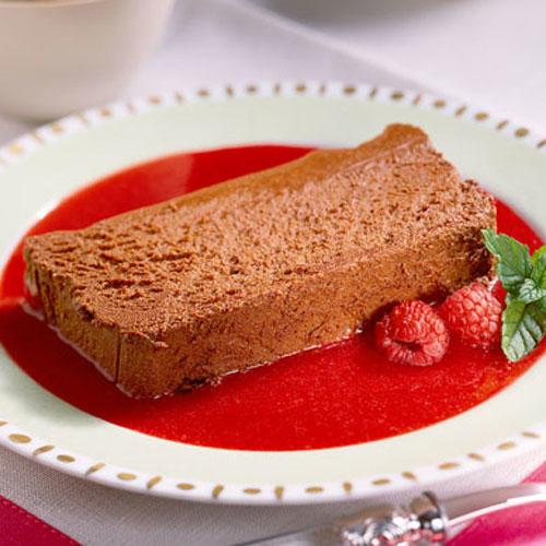 Шоколад Mousse Loaf with Raspberry Purée