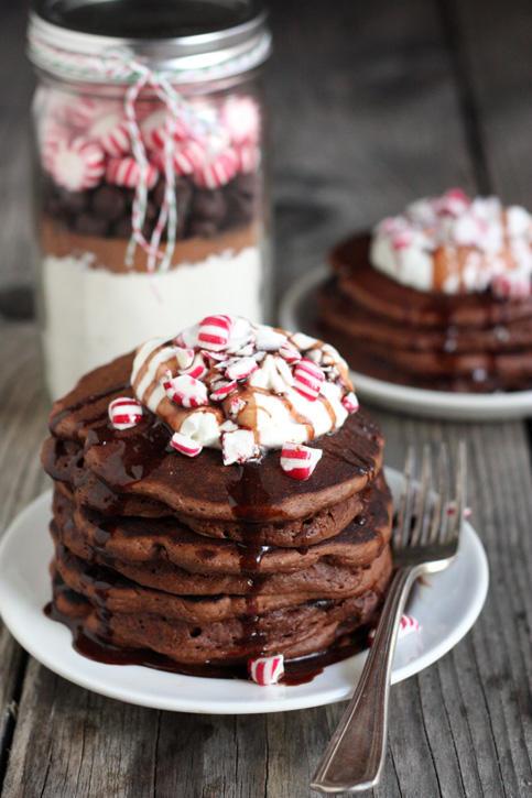 Chocolate Peppermint Cookie Pancake Jars
