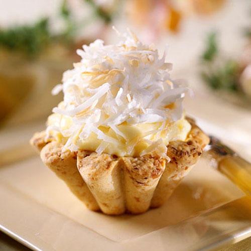 ココナッツ Cream Tarts with Macadamia Nut Crusts