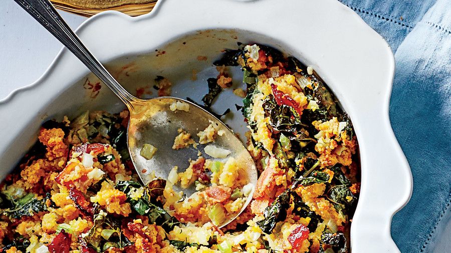 50 Best Thanksgiving Cornbread Dressing with Kale and Bacon