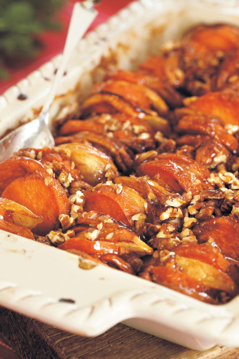 печено Apples and Sweet Potatoes in Honey-Bourbon Glaze