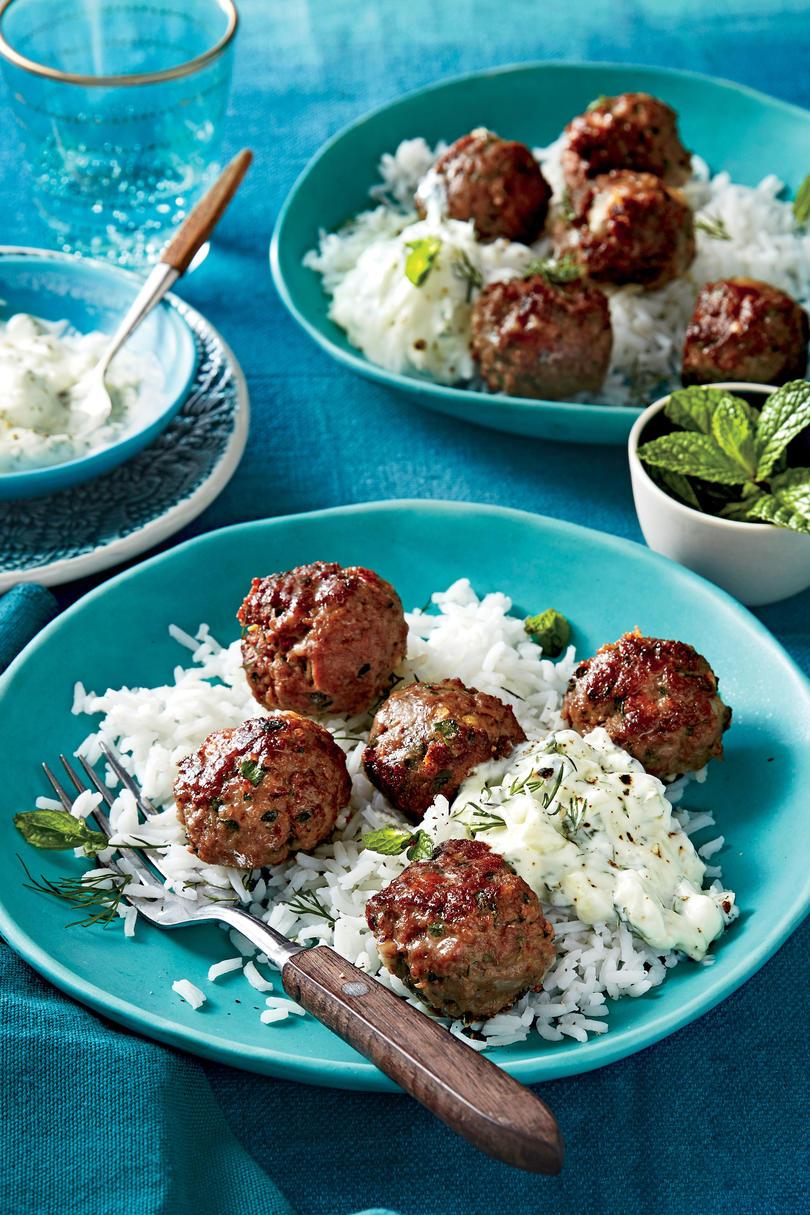 griego Meatballs with Cucumber-Yogurt Sauce and Rice