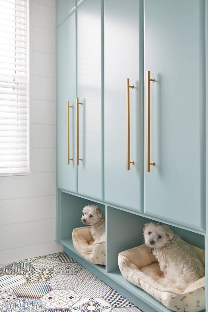 15 Mudroom Ideas We're Obsessed With Or Give Your Dog a Place To Rest