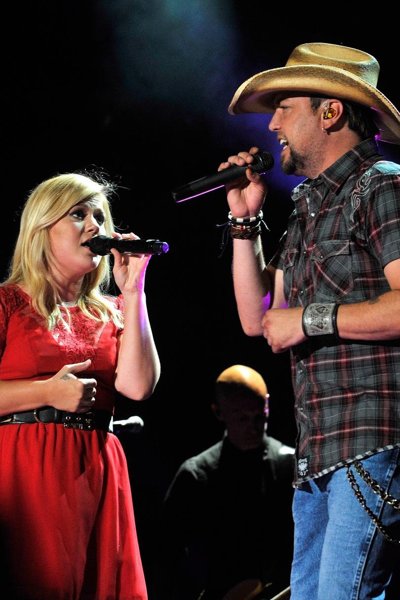 Незабравим Country Music Duets Jason Aldean and Kelly Clarkson