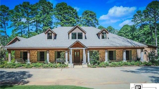 Jep Robertson's Home Has Great Curb Appeal