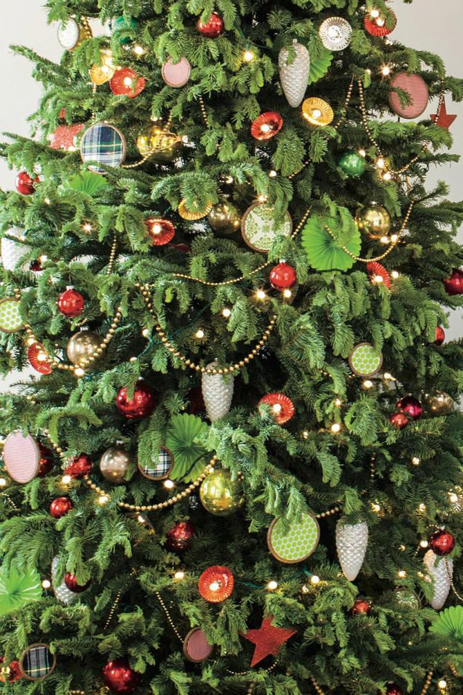 クリスマス Tree with DIY Fabric Ornaments