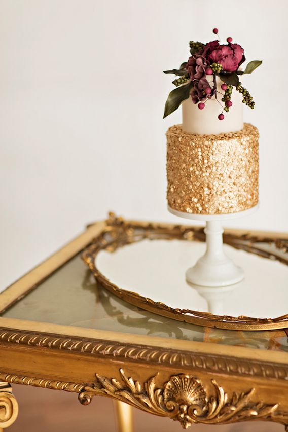 Petite But Bold, Glimmering Gold Fall Cake