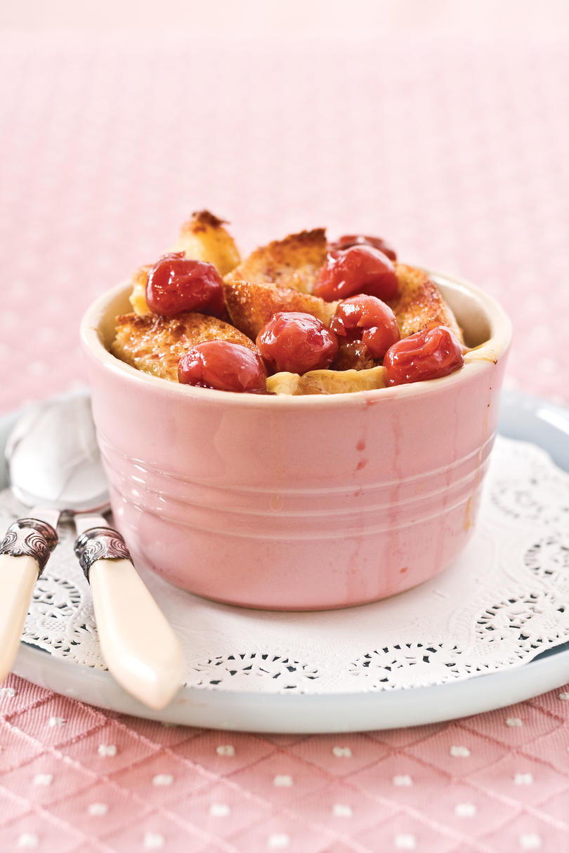 صحي Desserts: Cherry Bread Pudding