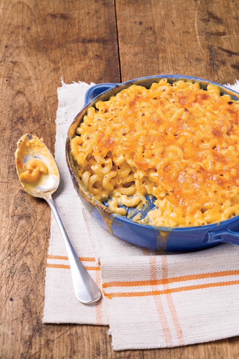 سهل Pasta Recipes: Classic Baked Macaroni and Cheese 